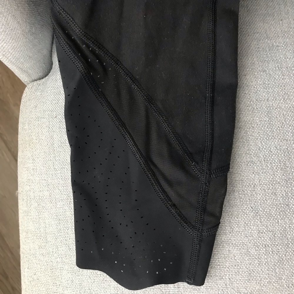 Lululemon leggings size 6